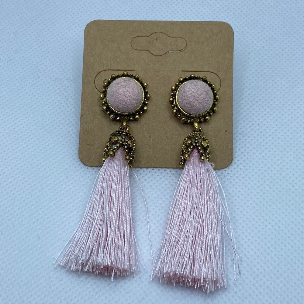 💛 Pink Tassel Earrings
